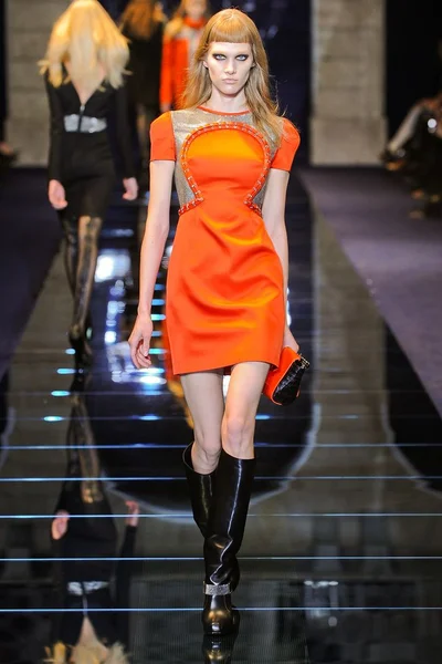Look 26